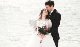 河波的新娘在线观看,穿越时空的浪漫邂逅